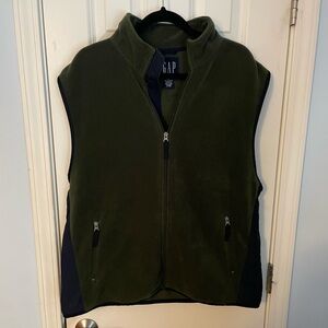 Gap fleece vest
